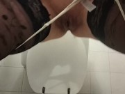 La segretaria piscia sempre 13/16