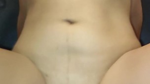 Monta mi pene anal y me la chupa un rato aún con su sabor, anal creampie