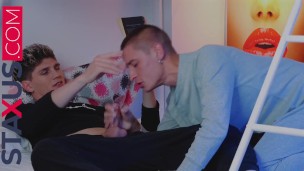 STAXUS :: I discover my friend masturbating and I can't help but help him, it makes me horny as hell