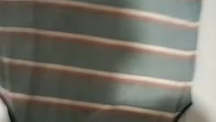 Pinapanuod ko Ang Sex video Ng kapitbahay ko napasalsal tuloy sarap Hindi mapigilan.
