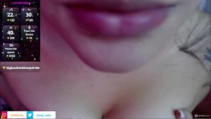 The sexy girl of Linda gets naked and touches for you