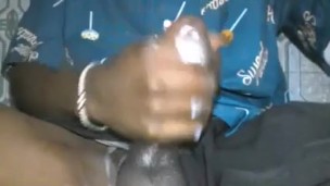 SOLO MALE STROKING HIS MASSIVE COCK 😮