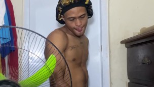Morena Perfecta Se Masturba y Chorreando Jugo De Coño Baboso!