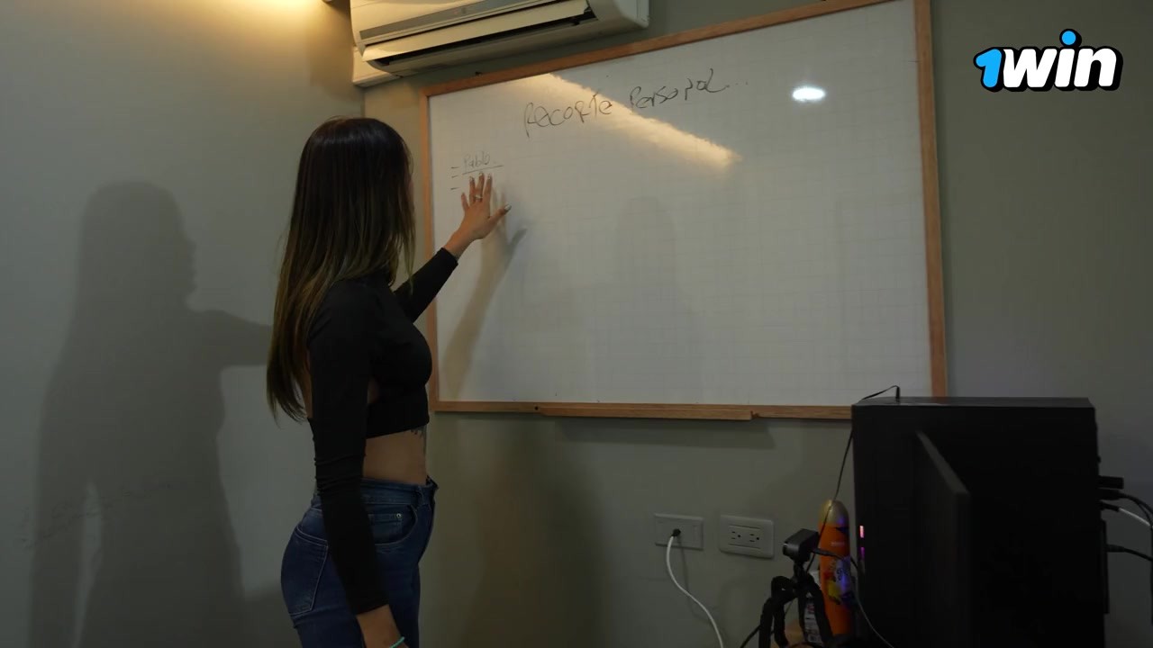 Quieres conservar tu trabajo? Follate el PERFECTO CULO de tu jefa sin parar! - KNOCK KNOCK CLUB - Free Sex Video - RedTube