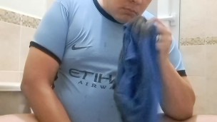 Mis calzoncillos con olor a macho hetero