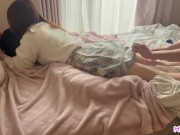 [1]ゲーム中の巨乳彼女のスカートに手を入れて悪戯しながら触りまくってそのまま生挿入-日本人カップル/素人/個人撮影/寝バック 3/16