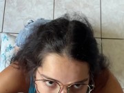 Nerd morena e peituda fazendo boquete profundo no pau grande do Wellington Prado 16/16