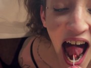 POV EJAC BUCCALE - GROSSE DOSE DE JUS BIEN BLANC SUR MA LANGUE 11/16