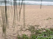 ESSA GOSTA DA ADRENALINA DE PAGAR BOQUETE EM PÚBLICO, ENGOLIU TUDO NA PRAIA COM PAUZUDO 4/16
