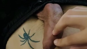 Me vengo todo en mi Tattoo de Spider