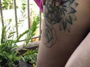 Garota de vestido seduz homem para receber leite no cuzinho 13/16