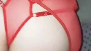 Espero a mi esposo con lenceria roja