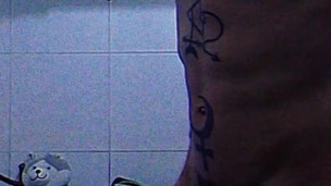 Voltando da academia e tirando a roupa
