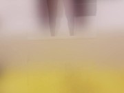 Fenty dans la douche 1/16