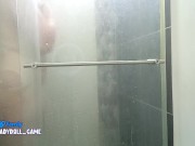 despues de bañarse ella se alista para ir a clases 10/16