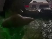 Perreando en el jacuzzy 14/16