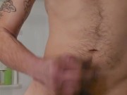 Like and comment if you want to see me cum 4/16