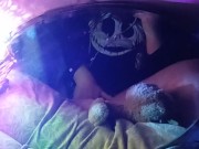 Hey I'm active ❤️ excuse my hot water bottle it's freezing rn 11/16