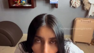 Cogiendo Duro Con Una Linda Estudiante Uniformada En Un Motel