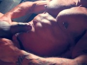 HUGE MUSCLE BEAST WANKS HIS HUNG COCK 14/16