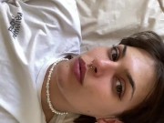 Masturbandome, para que venjas a darme tu...