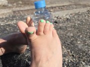 I would like semen from your big cock on my feet 15/16