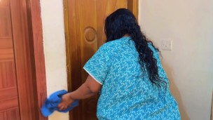 Big Ass Arab Muslim Maid Cleaning My Room Then I see Her Huge Naked Ass & Start Handjob