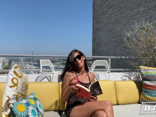 Cock hungry Heather Vahn takes a huge facial