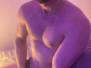 Muscle guy wank his cock and flex his muscles