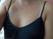 Mira mis tetas pequeñas mientras me maquillo 6/16