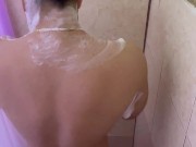 Joven latino toma una ducha y termina masturbándose 5/16