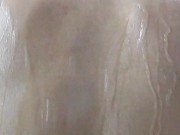 TOMANDO UNA DUCHA SOLA 11/16