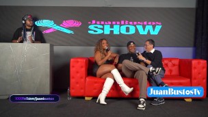 Carla Morelli ebony CULONA se come DOS VERGAS ENORMES en Juan Bustos Show