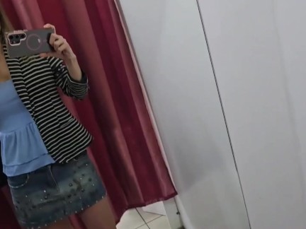 Almasol in the dressing rooms of the mall loses control. Real squirt in the car
