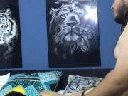 I fuck my girlfriend's pussy on all fours and fill her pussy. 1/16