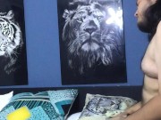 I fuck my girlfriend's pussy on all fours and fill her pussy. 14/16