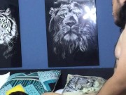 I fuck my girlfriend's pussy on all fours and fill her pussy. 4/16