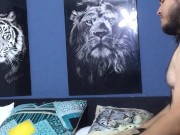 I fuck my girlfriend's pussy on all fours and fill her pussy. 7/16