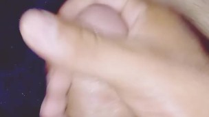 Hot Guy Cumming on his Sexy Feet