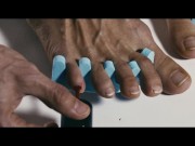 Rojo perfecto: pintando las uñas de los pies