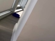 Me quedo solo en mi departamento y me masturbo hasta chorrear semen en mi panza 15/16