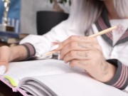 Японская школьница в белых трусиках мастурбирует за уроками 2/16