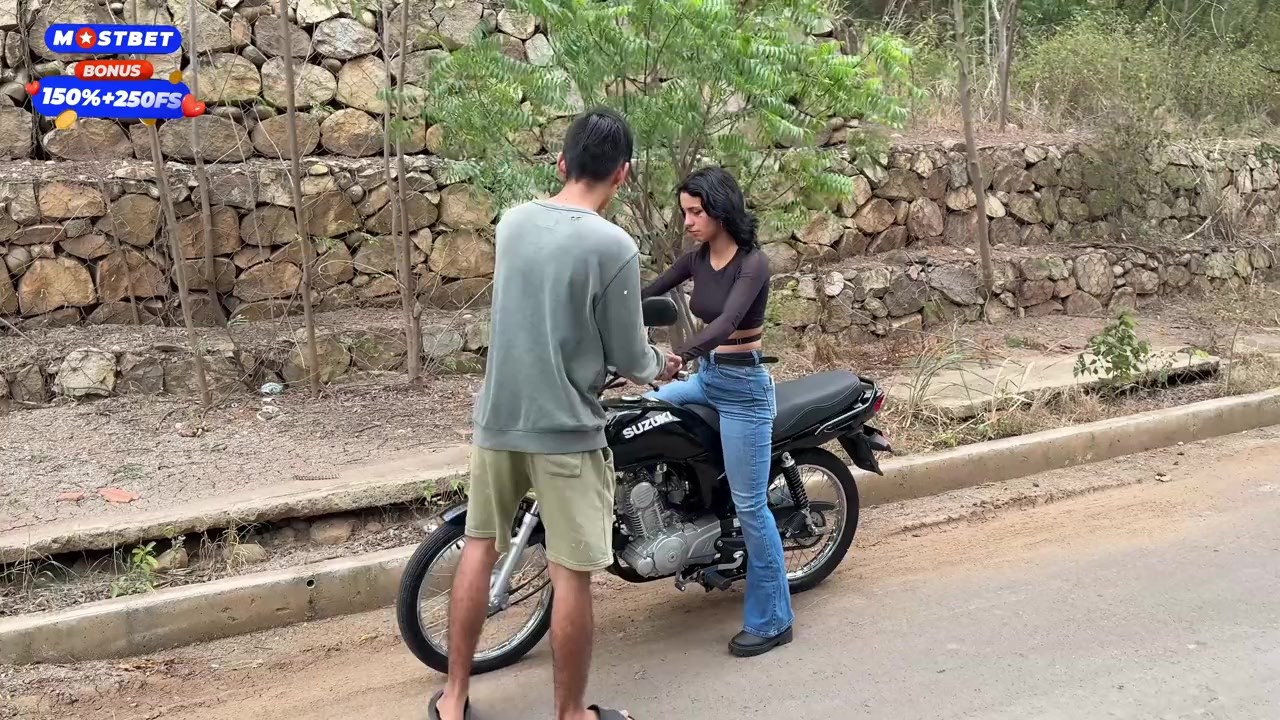 Cute unknown girl asks me for help with her motorcycle and I do some maintenance on her tight pussy. - Free Sex Video - RedTube