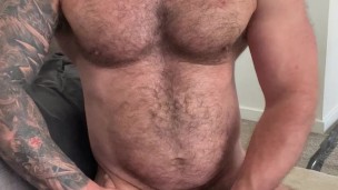 Blokey Aussie Daddy Talks You Through a Hot, Messy Finish