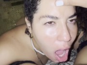 Colombiana se retuerce teniendo sexo con una lesbiana real