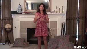 Mature American Mom In Solo Anal Toy Play - OLDNANNY
