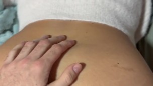 Quiero que mi mejor amigo me folla por 4 y me tira la leche a mi culo