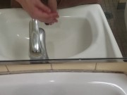 Pissing in the sink🚰
