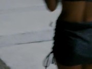 Em público e sem calcinha adoro mostrar  bunda buceta e pagar peitinho 12/16