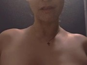 Whatsapp masturbation mutuelle depuis les chiottes d'une discothèque 7/16